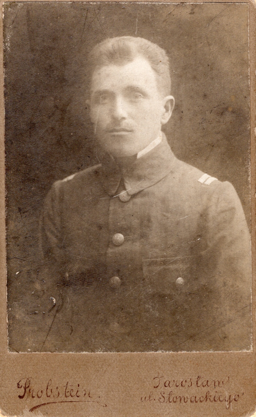 portret mężczyzny w mundurze wojskowym (fotografia gabinetowa, ok. 1914–1920)