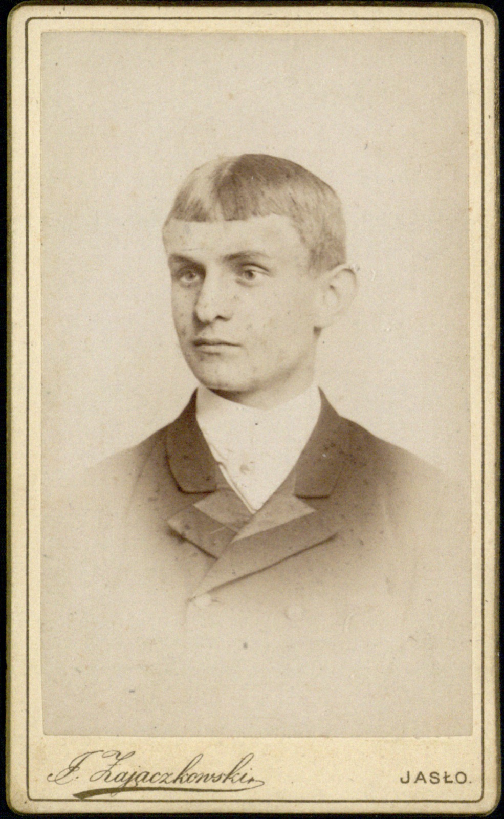 portret młodego mężczyzny