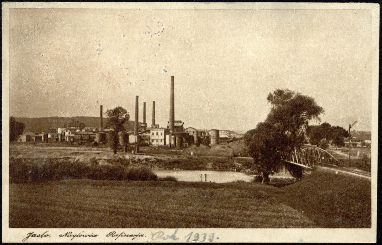 Niegłowice, rafineria nafty