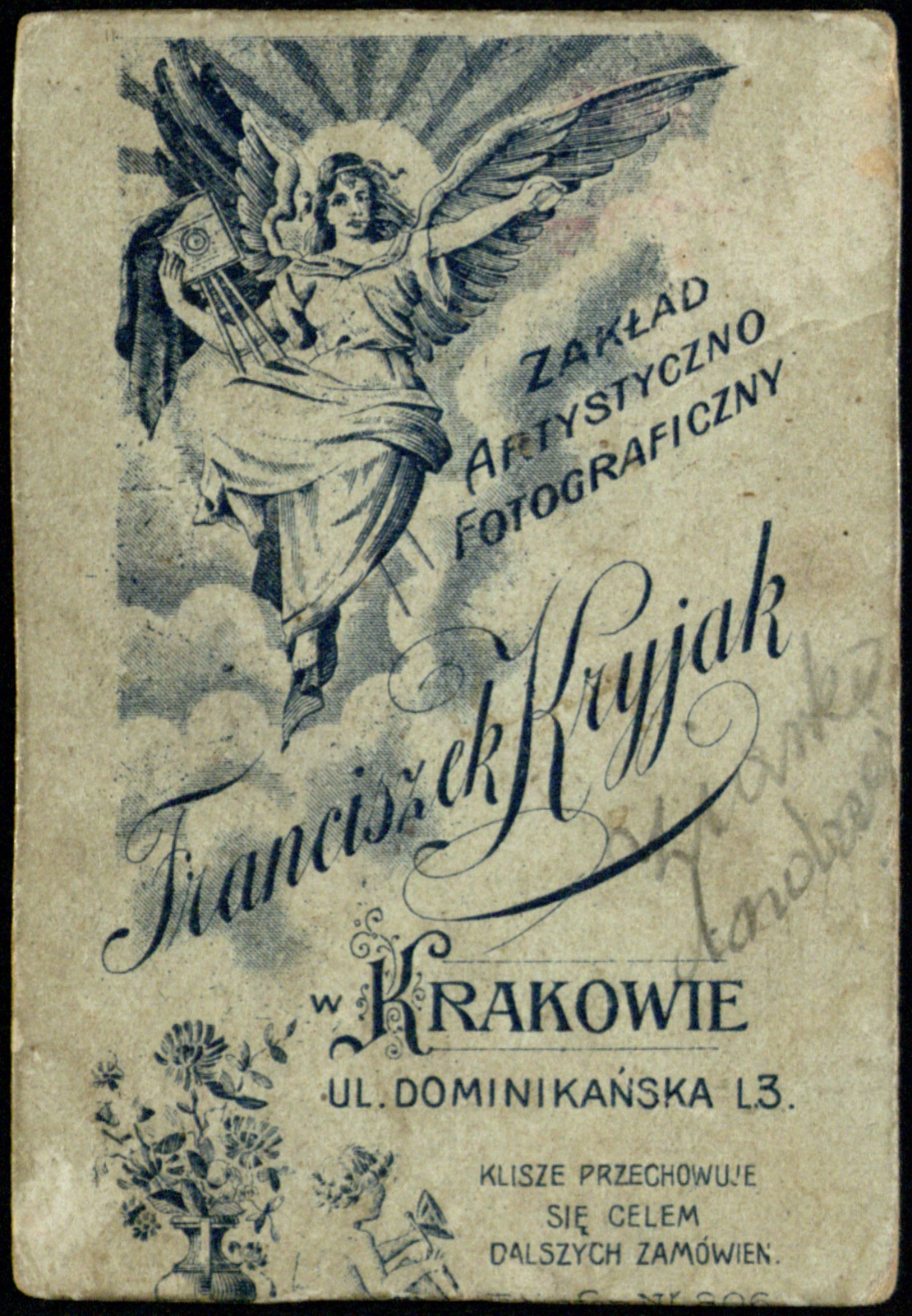 Odwrocie karty: portret młodego mężczyzny w kraciastym garniturze (mniejszy format, ok. 1900–1918)
