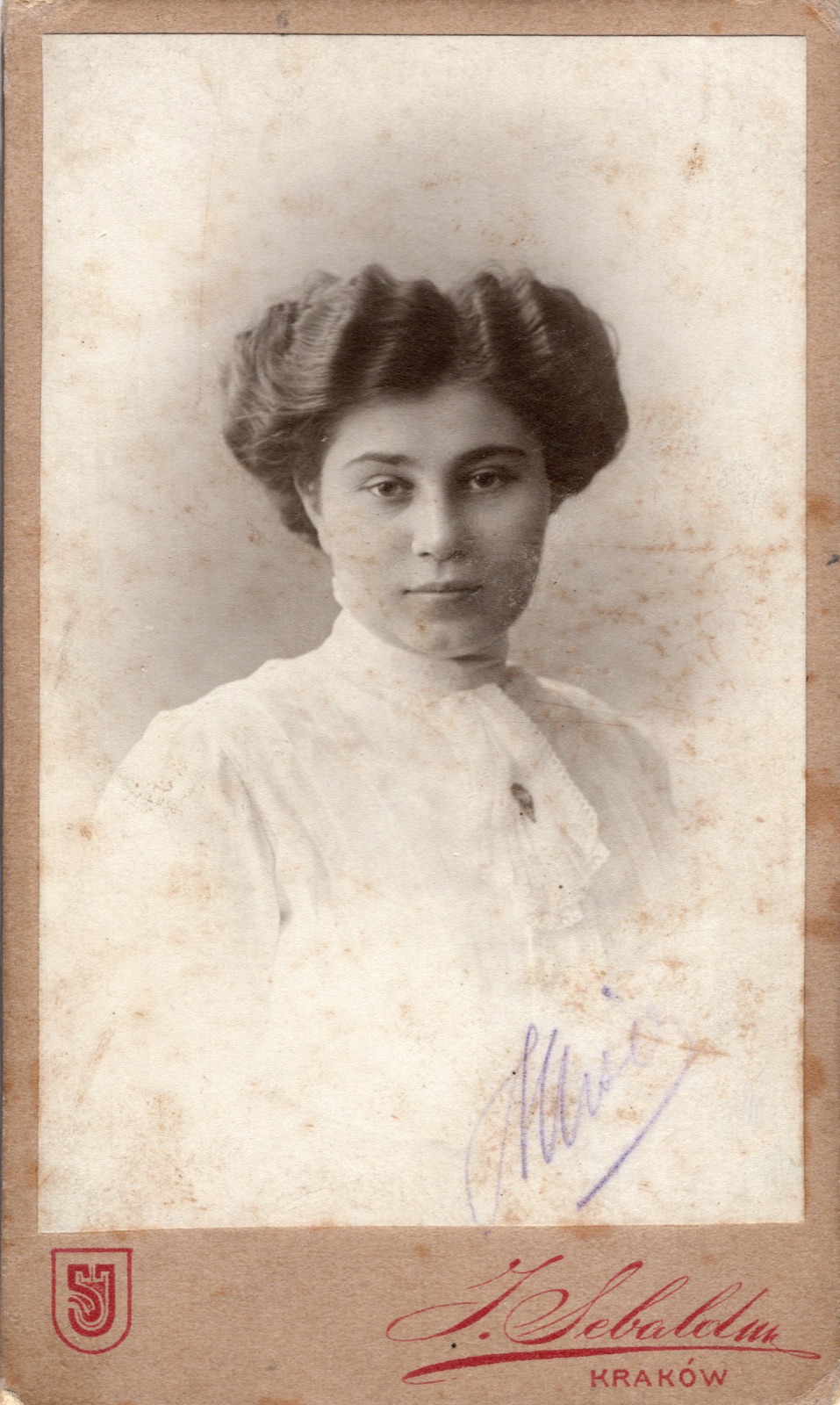portret młodej kobiety (Marya Kruśnicka, ur. 1891)