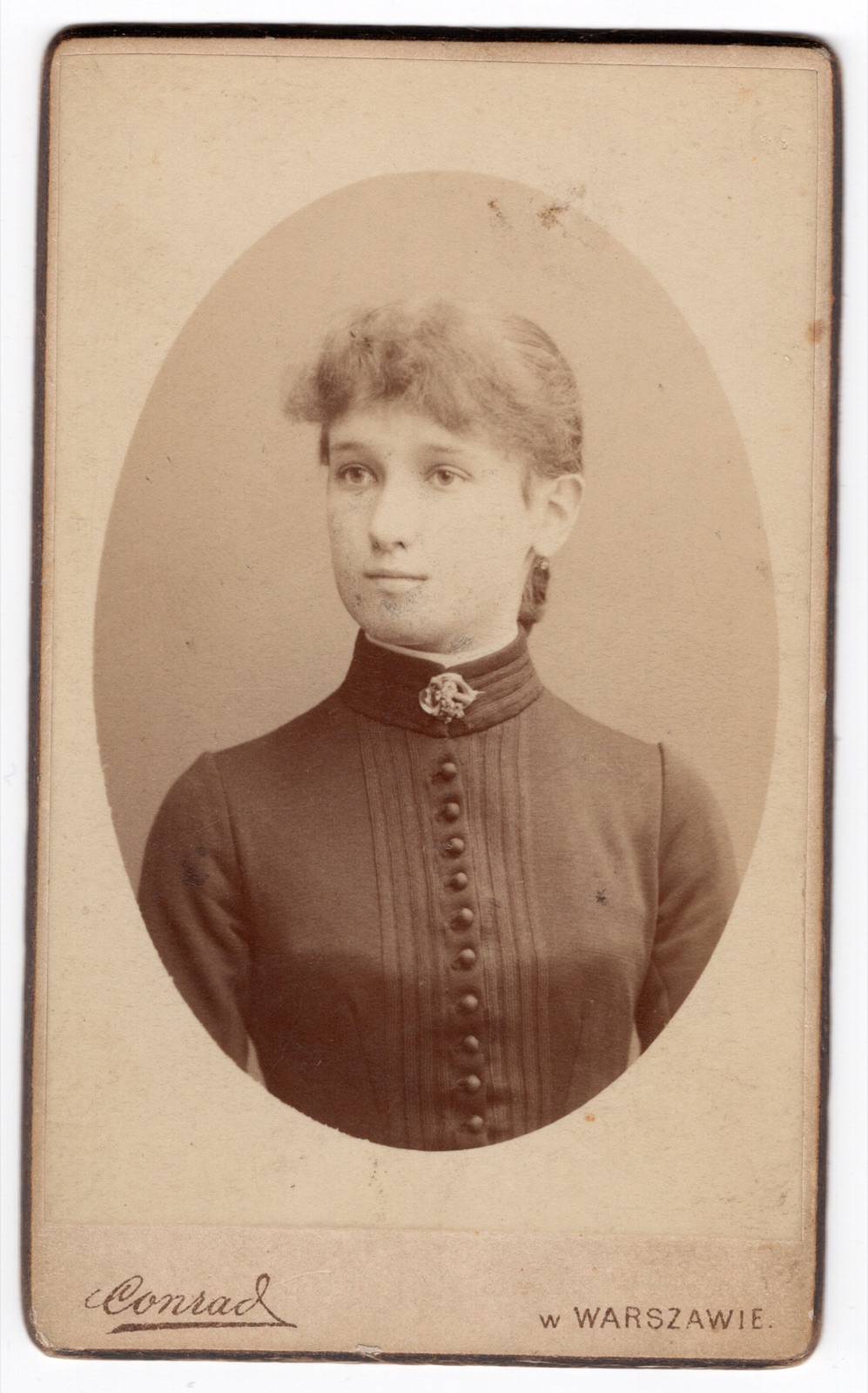 portret młodej kobiety (wizytówka, ok. 1890)