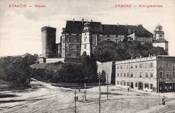 Zamek nad torami, 1910