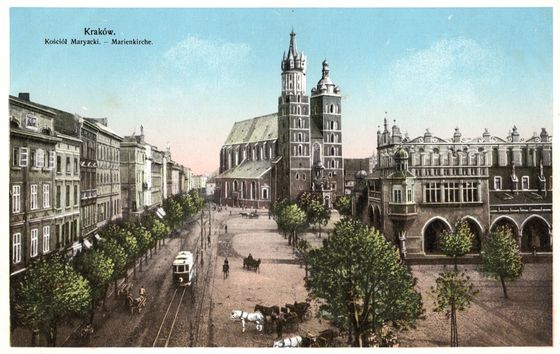 Wczesny tramwaj pod wieżami Mariackimi