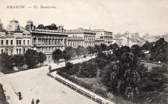 Basztowa wzdłuż alei Plant