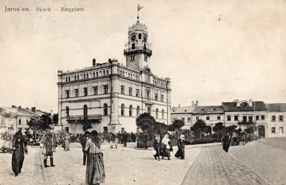 Targ pod ratuszem i list żołnierza